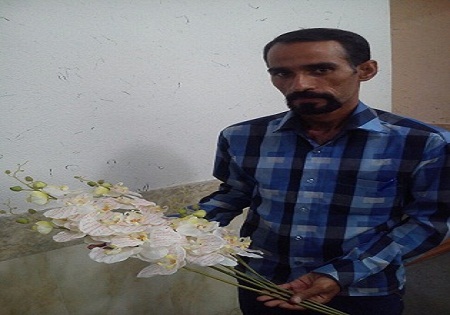 کتابت دعای توسل با جوهر زعفران بروی گلبرگهای ارکیده