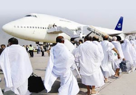 استقبال‌کنندگان از حجاج به صورت محدود در فرودگاه امام خمینی(ره) حضور یابند