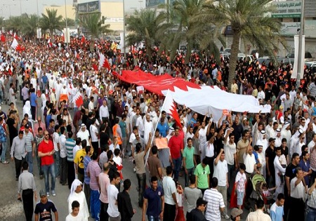 تشکیل کابینه فرمایشی بحرین با حضور خانواده آل خلیفه/ انقلابیون خواهان توجه بین المللی به نتایج همه پرسی  هستند