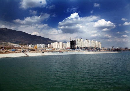 عملیات احداث بزرگترین پارک انرژی های نو کشور در دریاچه شهدای خلیج فارس کلید خورد