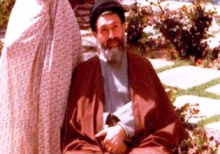 عکسی دیده نشده از شهید بهشتی و همسرش