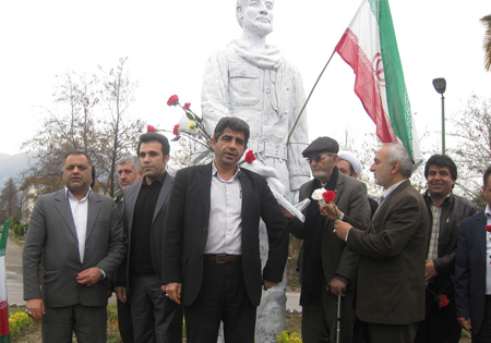 تمثال شهید «ابراهیم جهان بین» در سلمانشهر رونمایی شد