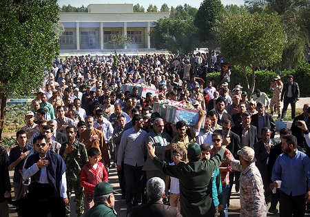 خاکسپاری پیکر مطهر 2 شهید گمنام در قرارگاه مقدم جنوب