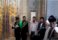 رونمایی از درب طلای حرم سید علاءالدین حسین(ع)