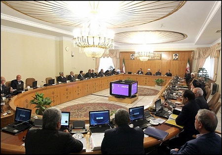 ظریف و صالحی از روند مذاکرات هسته ای به دولت گزارش دادند/ تاکید روحانی بر استمرار تلاش‌ها تا دستیابی به توافق نهایی