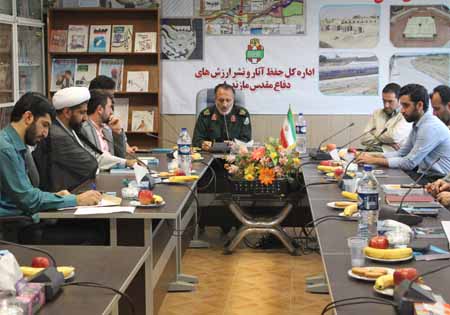 مؤسسات فرهنگی مذهبی بهترین مکان برای توزیع محصولات دفاع مقدس هستند