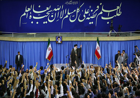 دیدار جمعی از دانشجویان با رهبر معظم انقلاب