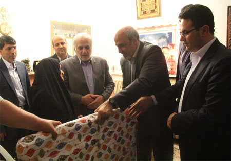 دیدار وزیر ورزش و جوانان و استاندار مازندران با خانواده 
