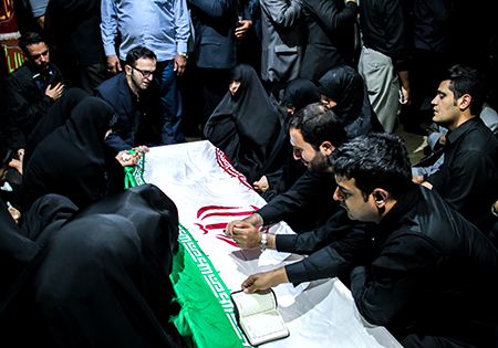 تصاویر/ وداع با پیکر شهید همدانی در معراج شهدای تهران