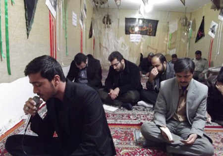مراسم معنوی زیارت عاشورا با حضور اصحاب رسانه در بیرجند برگزار شد