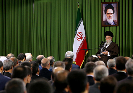 تصاویر/دیدار وزیر امور خارجه، سفیران و مسئولان نمایندگی‌های ایران در خارج از کشور با رهبر معظم انقلاب