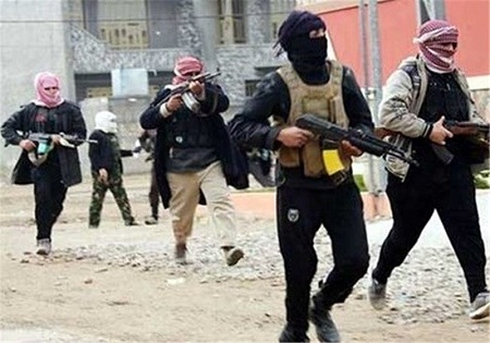 ناکامی داعش در تخریب بارگاه فرزند امام هادی (ع)/ 35 نفر در شهر بلد کشته شدند
