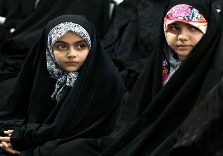 عکس/ حضور فرزند شهیدان طهرانی مقدم و رضایی نژاد در دیدار با رهبری