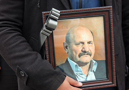خاکسپاری دو یادگار دوران دفاع مقدس در گلزار شهدای تهران