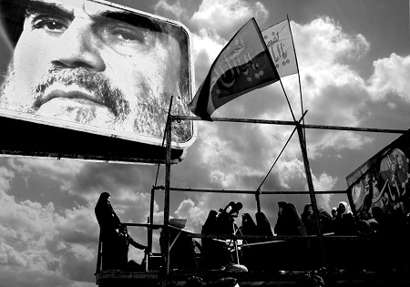 رمز بقای انقلاب اسلامی، ملت است