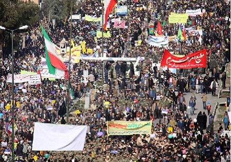 حضور پرشور نسل چهارم، جلوه ویژه راهپیمایی مردم قم در 22 بهمن