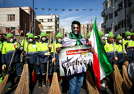 آنچه مازندرانی ها از حضور در راهپیمایی 22 بهمن گفتند/جمله «ما تا آخرایستاده ایم»  در این استان به خوبی معنا شد