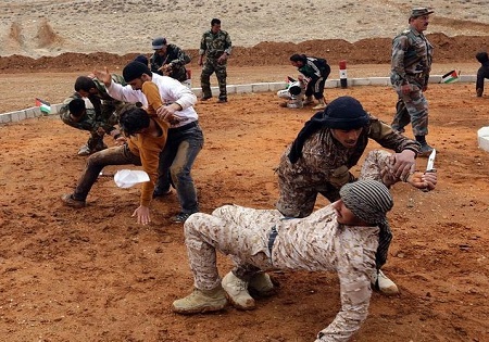 عکس/دوره آموزش نظامی داوطلبان نبرد در سوریه
