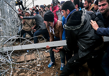 تصاویر/ آوارگان سوری در مرز مقدونیه
