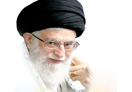 عکس/ رهبر انقلاب در کنار مزار پدر