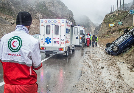 امدادگران همدانی جان مصدومان ۳۳ حادثه جاده‌ای را نجات دادند