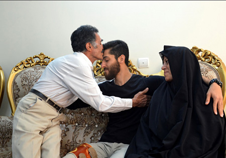 اشک کودکان، جوانی را مدافع حرم کرد