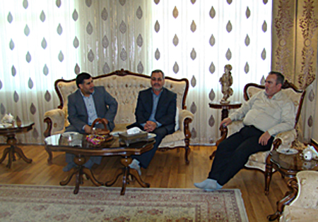 دیدار مدیر کل حفظ آثار استان اردبیل با جانباز دفاع مقدس