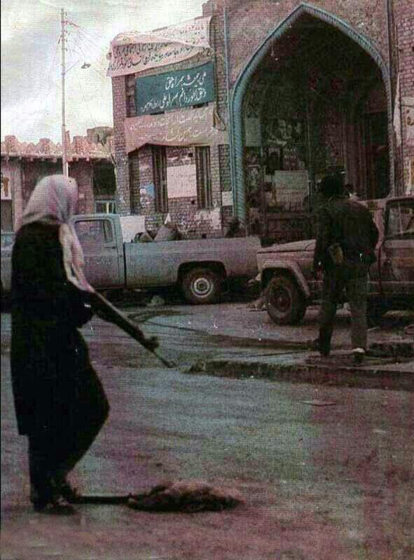 عکس/ بانوی ایرانی در دفاع از خرمشهر