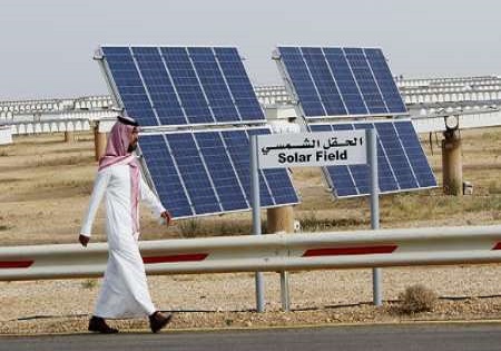 عربستان دو نیروگاه خورشیدی احداث می کند