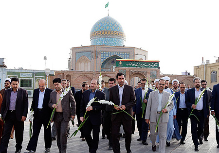 پاسداری از ارزش های انقلاب وظیفه همگانی است