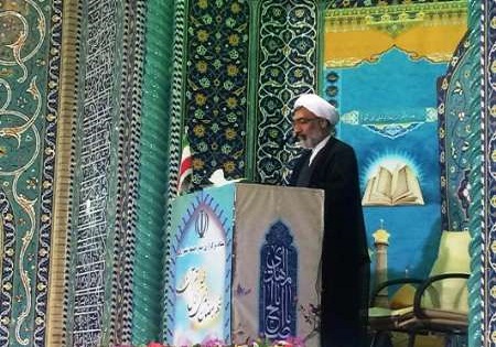 انقلابی بودن به معنای تندروی و افراط نیست