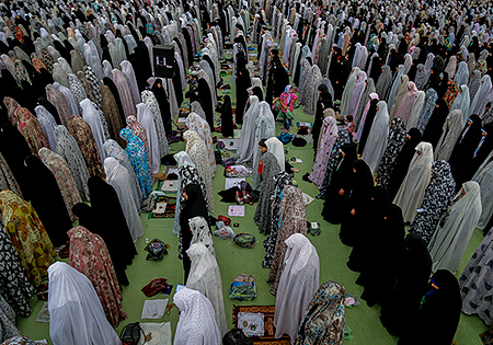 تصاویر/ اقامه نماز عید فطر در مصلی تهران