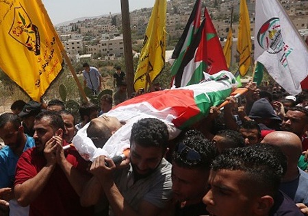 یک جوان فلسطینی به دست نظامیان صهیونیست به شهادت رسید