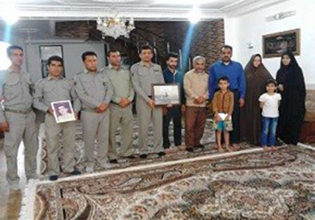 تجلیل از خانواده شهید محیط زیست