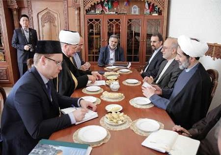 هیات ایرانی با رییس شورای مفتی‌های روسیه دیدار کرد