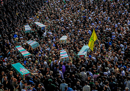 پیکر 12 شهید مدافع حرم روز جمعه در قم تشییع می‌شود