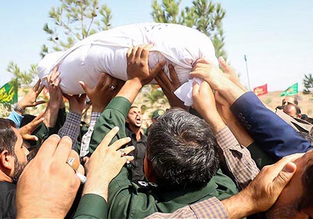تصاویر/ مراسم خاکسپاری شهید گمنام در پادگان شهید مصطفی خمینی(ره)