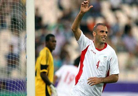 تصویر شهید صیاد شیرازی روی پیراهن کاپیتان پرسپولیس