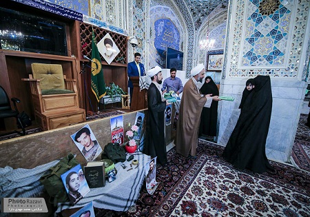 مراسم بزرگداشت 627 شهید مدفون در حرم رضوی برگزار شد