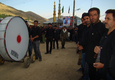 عزاداری مردم روستای لرد خلخال در سوگ شهید مدافع حرم + تصاویر