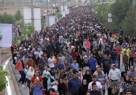 برگزاری همایش پیاده‌روی بزرگ خانوادگی در زنجان