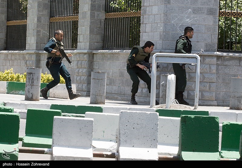 الامن الايراني يقضي على جميع الارهابيين الذين هاجموا مبنى البرلمان وانتهاء الهجوم