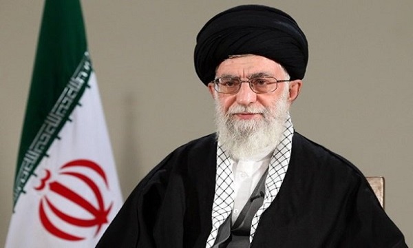 قائد الثورة الإسلامية يعزي بوفاة شقيقة رئيس الجمهورية