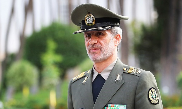 وزير الدفاع الايراني يعزي بضحايا تحطم المروحية التركية