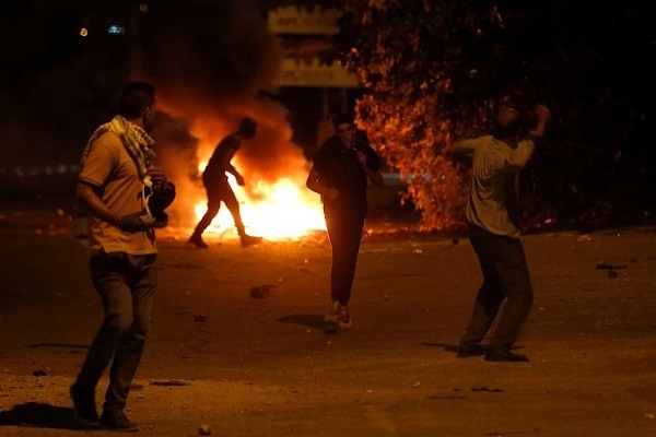 مواجهات في نابلس.. المقاومة تتصدى لاقتحام قوات الاحتلال مناطق في الضفة الغربية