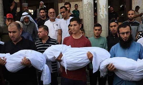 استشهاد 5 أشخاص جراء قصف الاحتلال مدرسة تؤوى نازحين وسط غزة