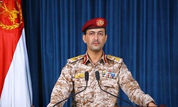 العميد سريع: القوات اليمنية تستهدف بعملية عسكرية مشتركة حاملة الطائرات الاميركية