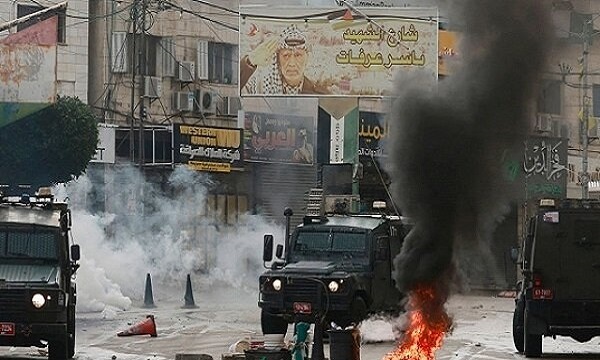 21 مصابا فلسطينيا بهجوم واسع للمستوطنين في قلقيلية ومناطق بالضفة الغربية