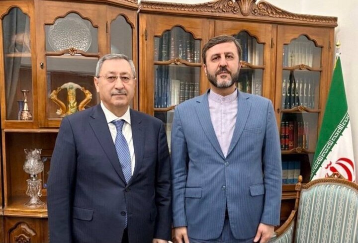 غريب آبادي: هناك إمكانات كبيرة لتطوير العلاقات مع جمهورية أذربيجان