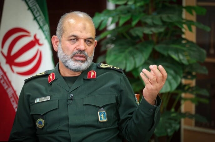 نائب رئيس هيئة الأركان الإيرانية: نراقب التطورات.. وتهديدات